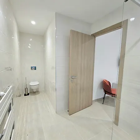 Splendide Avc Piscine-les Collines * Bastia (Corsica)